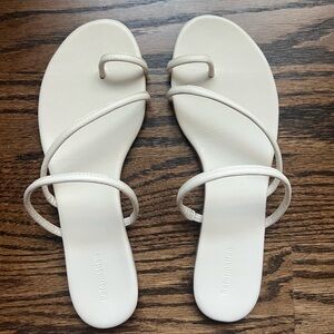 NWT Reformation Ludo Sandals color almond size 10